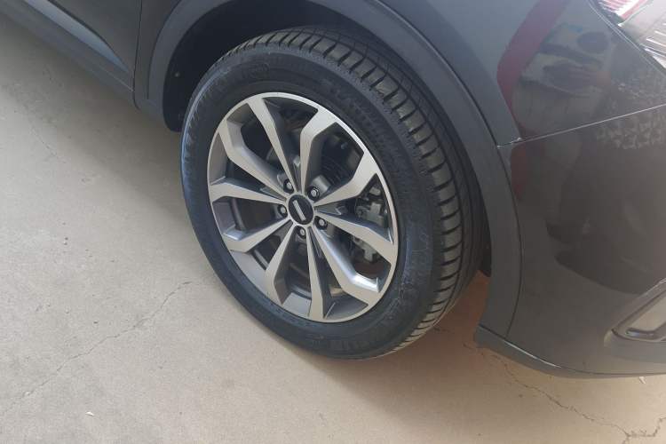 Used Wey VV6 2018 2.0T Two-Wheel-Drive Ultra-Luxury Version China V Standard