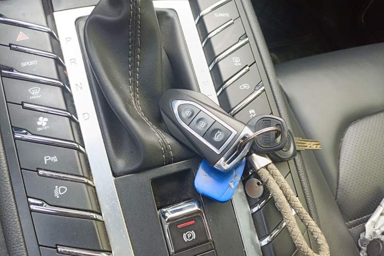 Used Zotye SR9 2017 2.0T Automatic Ultimate Edition Vehicle Key