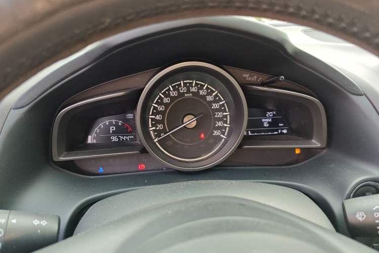 Used Mazda CX-4 2018 2.0L Automatic Two-Wheel Drive Blue Sky Premium Upgrade Version China V Standard Instrument Cluster