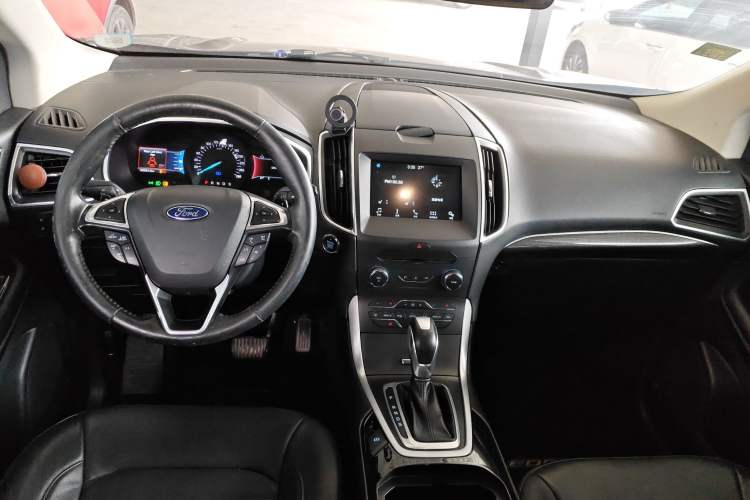 Used Ford Edge 2016 EcoBoost 245 Two-Wheel-Drive Titanium 7-Seater