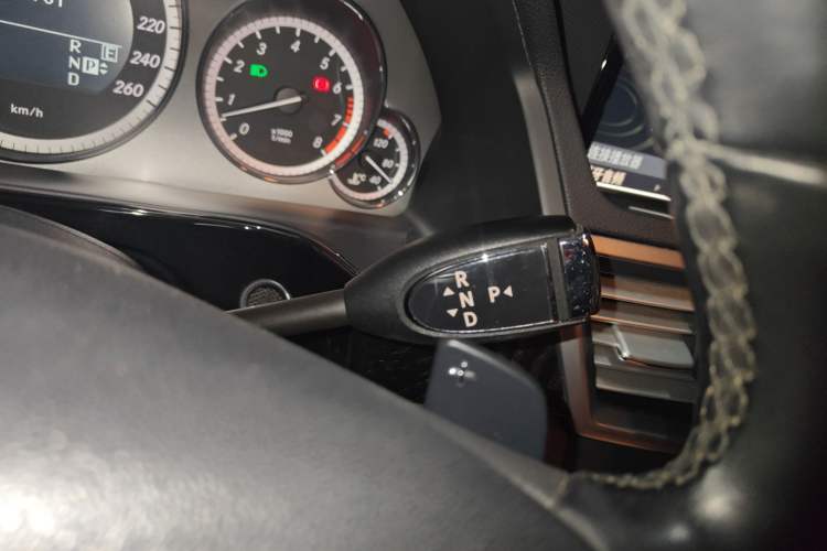 Used Mercedes-Benz E-Class 2010 E 300 L Fashion Model