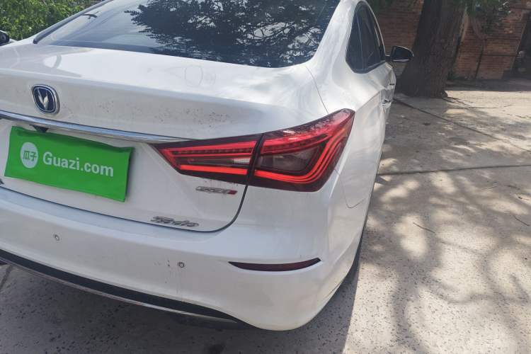 Used CHANGAN Eado 2018 1.6L GDI Automatic Fashion Edition
