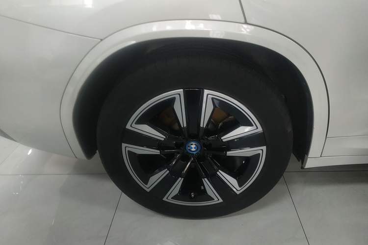 Used BMW iX3 2023 Leading Model
