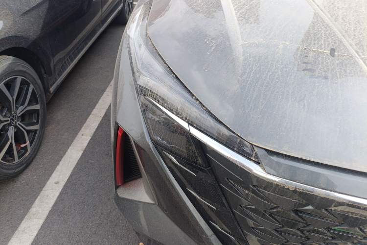 Used CHANGAN OSHAN Z6 2022 Blue Whale 1.5T DCT Luxury Model