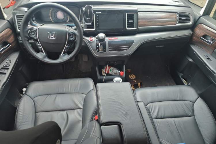 Used Honda Elysion 2016 2.4L Luxury Edition
