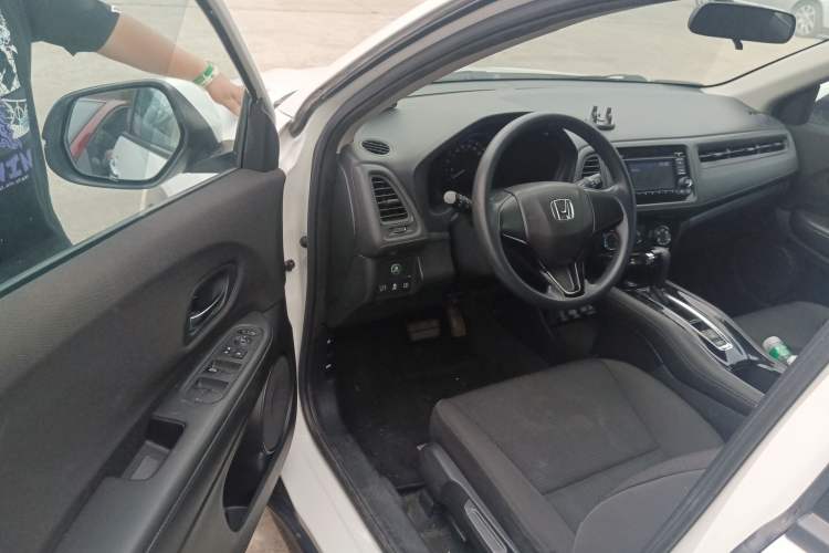 Used Honda Vezel 2020 1.5L CVT Elite Edition Driver Seat