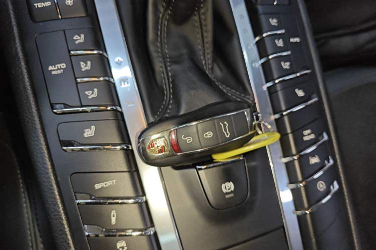 Used Porsche Macan 2017 Macan 2.0T