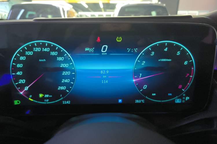 Used Mercedes-Benz GLC 2023 GLC 300 L 4MATIC Luxury 7-Seater