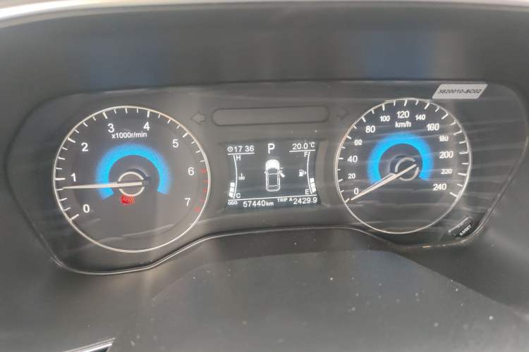 Used Dongfeng Fengon 580 2017 1.5T CVT Smart Style Model Odometer Close Up