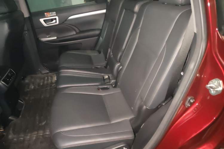 Used Toyota Highlander 2015 2.0T Two-Wheel Drive Luxury Edition 7 Seats
