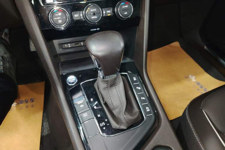 Used Volkswagen Tiguan L 2017 330TSI Automatic Two-Wheel Drive Flagship Edition Gear Lever