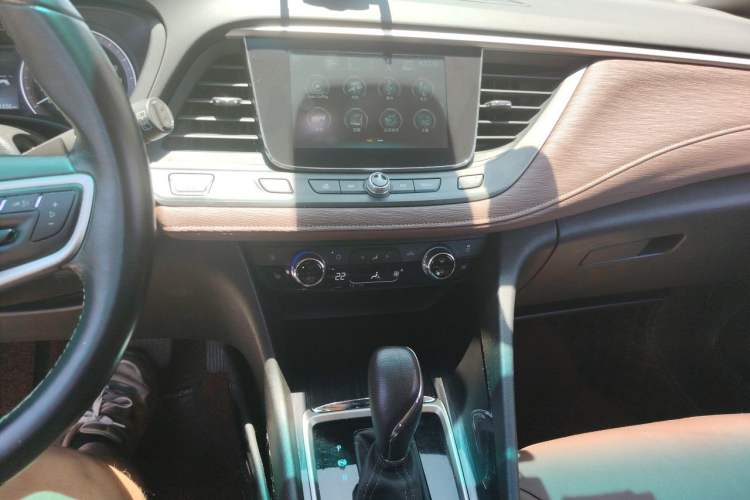 Used Buick GL6 2018 18T 6-Seater Luxury Model

