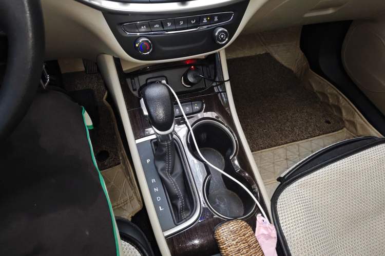 Used Buick Verano 2018 Sedan 15S Automatic Leading Model Gear Lever