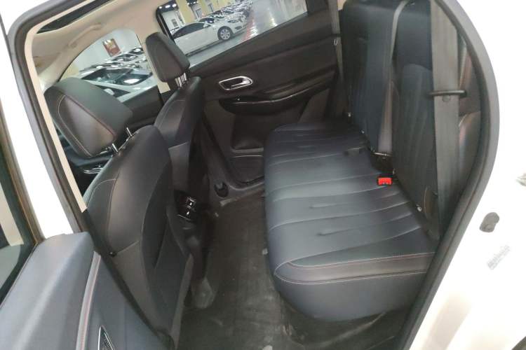 Used CHANGAN OSHAN X7 2021 1.5T Automatic Luxury Model Left Rear Seat