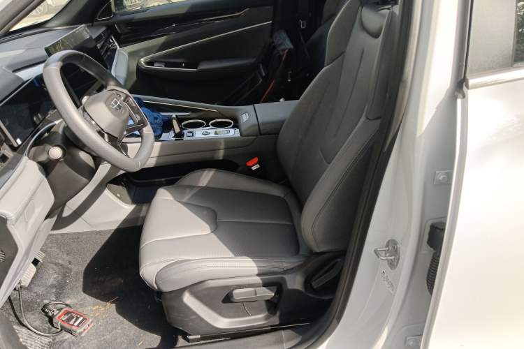 Used Geely Auto Emgrand X7 Sport 2026 Model 1.5TD Joyful Left Front Seat