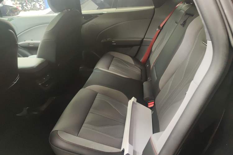 Used Zeekr 007GT 2025 Rear-Drive Intelligent Driving Version 75 kWh Left Rear Seat