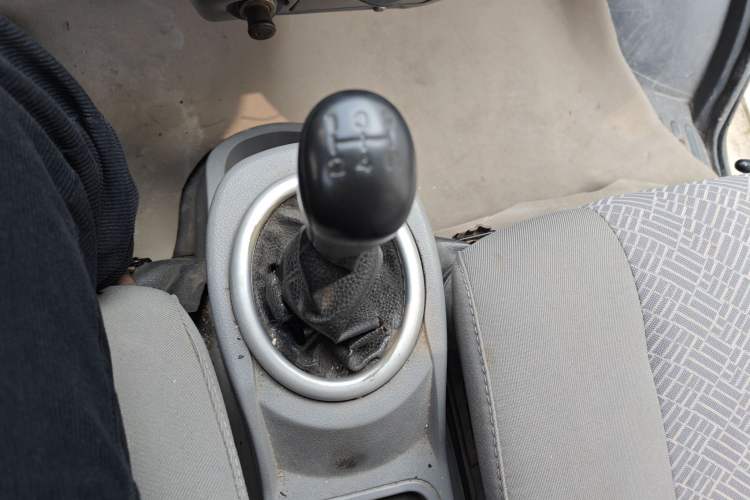 Used BAIC Weiwang 306 2011 1.3L Comfort version 7 seats
