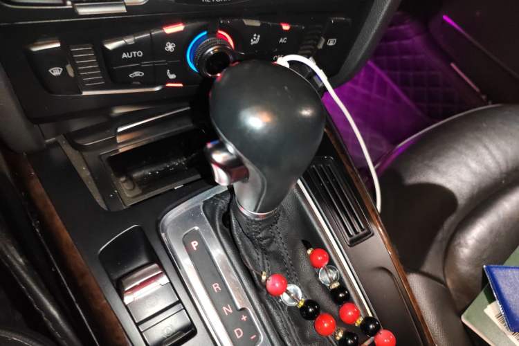 Used Audi A4L 2012 2.0 TFSI automatic Comfort trim level