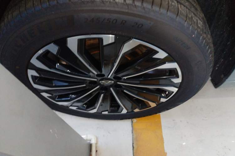 Used Chery Tiggo 9 2023 2.0T Dual-Clutch Two-Wheel Drive Prestige Version 5 Seats