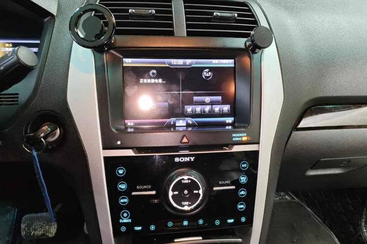 Used Ford Explorer 2013 3.5L Deluxe Model
