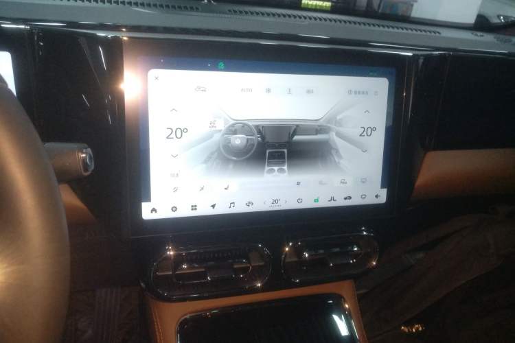 Used Leapmotor C01 2023 630 All-Wheel-Drive Performance Version
