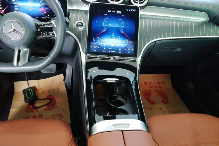 Used Mercedes-Benz GLC 2023 GLC 300 L 4MATIC Dynamic 7-Seater
