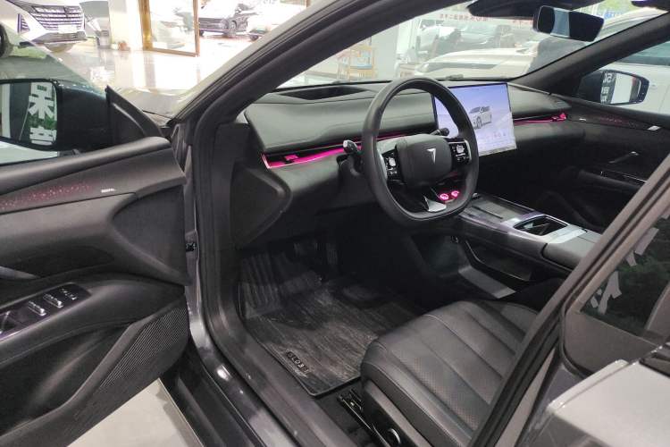 Used Deepal L07 2024 230Max Qiankun Intelligent Driving ADS SE Range-Extended Version Driver Seat