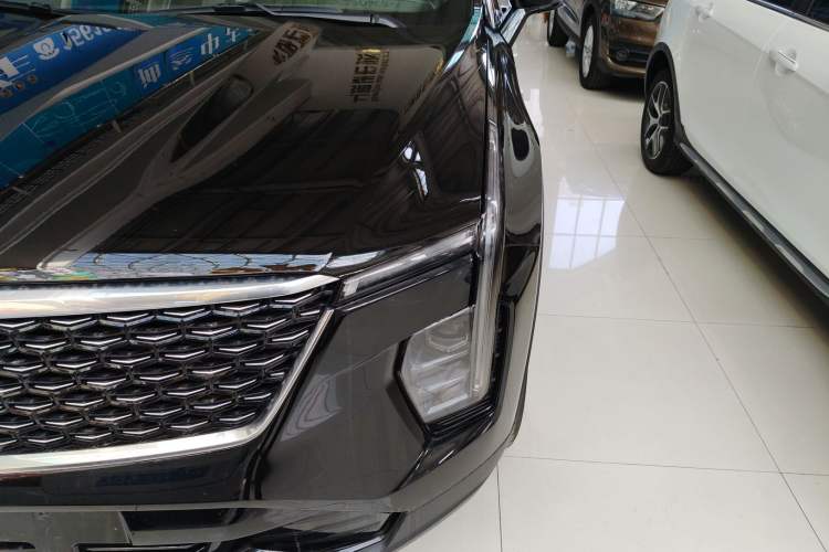 Used Cadillac XT4 2024 Facelift 28T Two-Wheel-Drive Luxury Version Left Front Headlight