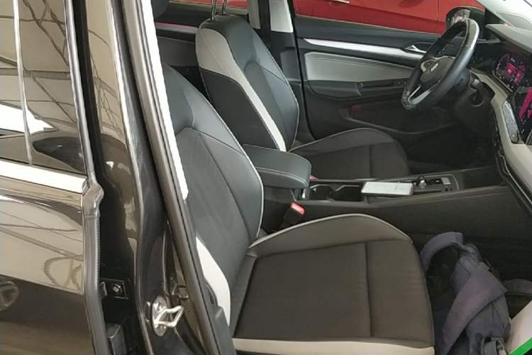 Used Volkswagen Golf 2021 280TSI DSG Pro Right Front Seat