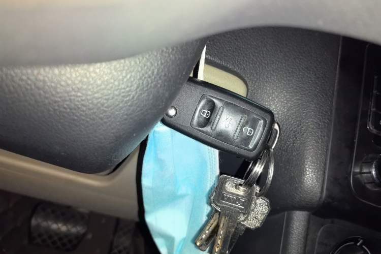 Used Volkswagen Polo 2011 1.6L Automatic ZhiShang Version
