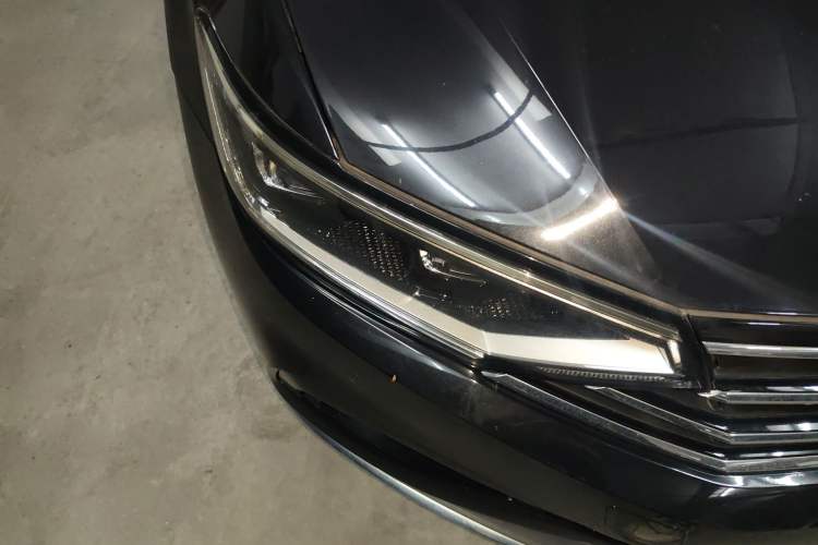 Used Volkswagen Magotan 2020 330TSI DSG Leading Model Right Front Headlight