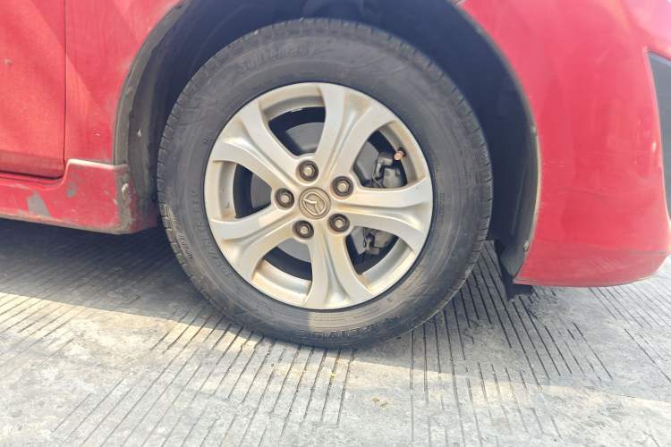 Used Mazda 3 2013 Hatchback 1.6L Automatic Elite Model Right Front Wheel Hub