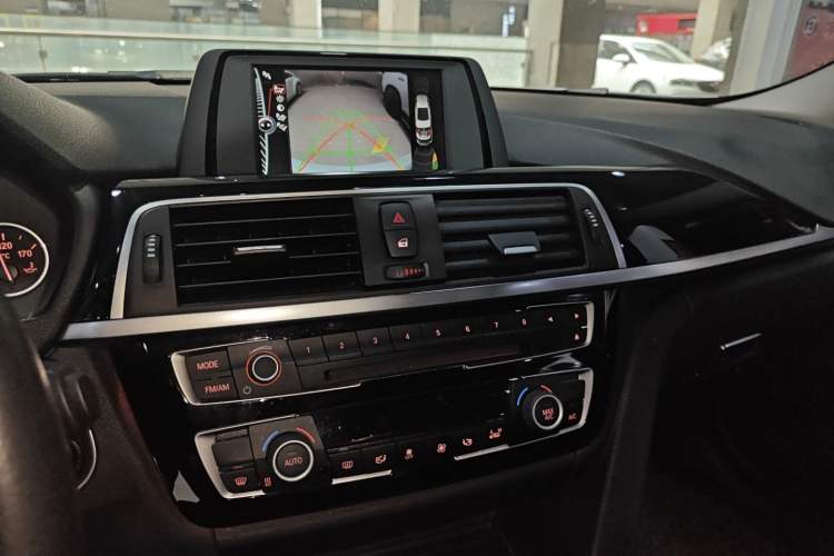 Used BMW 3 Series 2017 320Li Fashion Model
