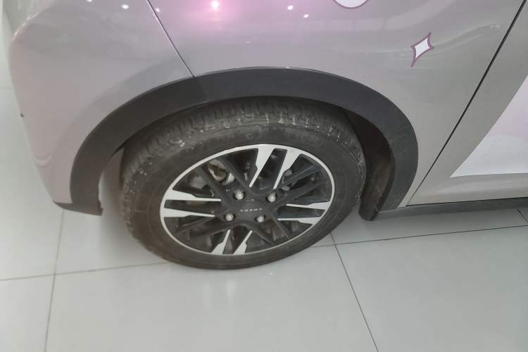 Used Chery Little Ant 2022 Sweet Pink Edition Half-Sugar Version Lithium Iron Phosphate 29.2 kWh 30 kW 301 km
