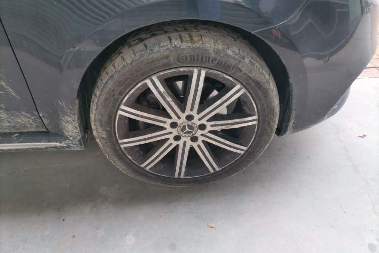 Used Mercedes-Benz V-Class 2022 V 260 L Long-wheelbase Luxury Edition Right Front Wheel Hub