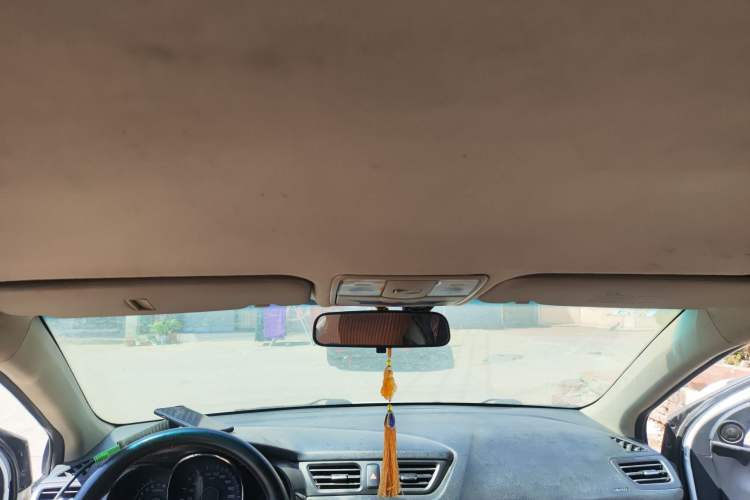 Used Kia K2 2012 Sedan 1.4L MT GLS Commemorative Edition