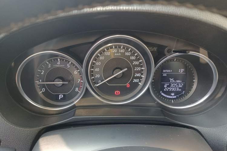 Used Mazda Atenza 2014 2.0L Blue Sky Luxury Edition