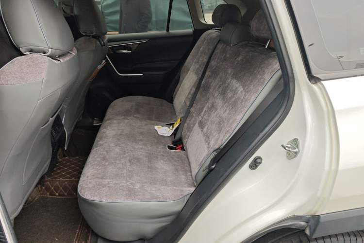 Used Toyota RAV4 2020 2.0L CVT Two-Wheel Drive Fashion Edition Left Rear Seat
