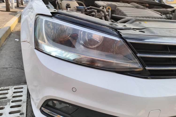 Used Volkswagen Sagitar 2015 230TSI Automatic Luxury Model