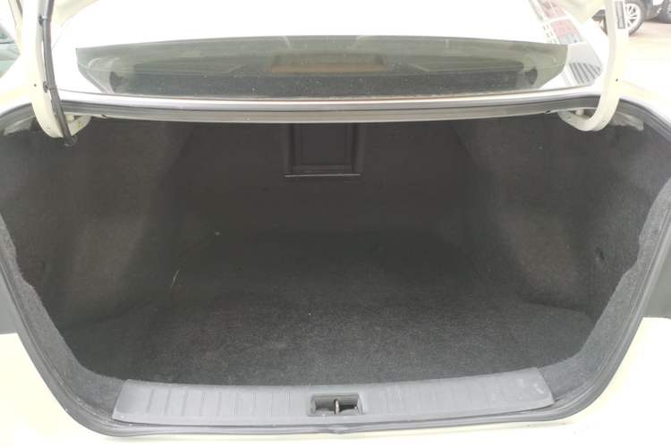 Used Nissan Sylphy 2021 Classic 1.6XL CVT Luxury Edition Trunk