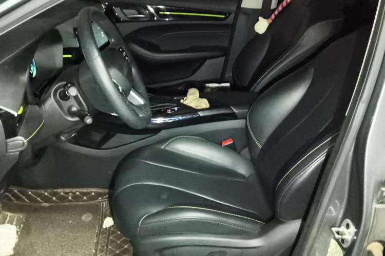 Used Roewe i5 2021 1.5L CVT Starry Edition
