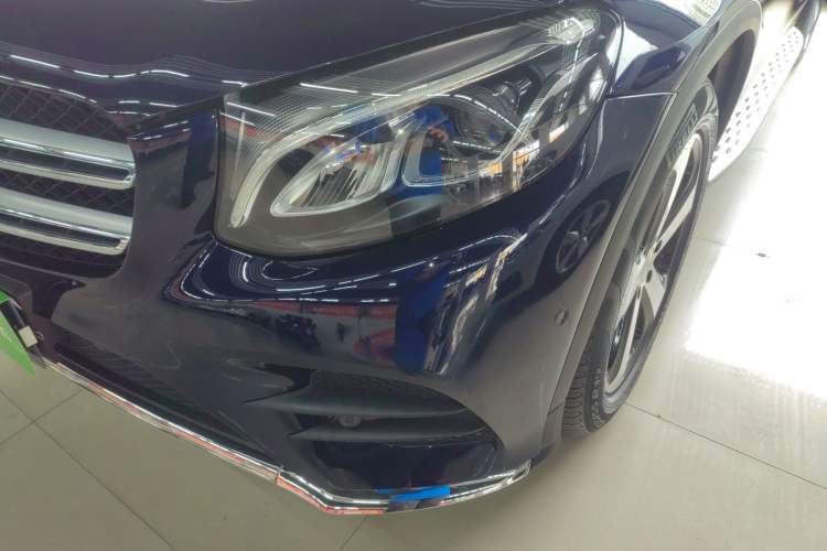 Used Mercedes-Benz GLC 2018 GLC 260 4MATIC Luxury Model
