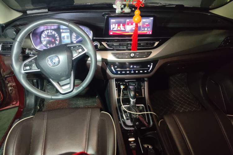 Used CHANGAN Raeton CC 2018 1.5T Automatic Haoya Model Guangmang Edition China V Standard
