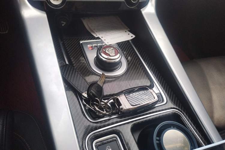 Used Jaguar F-PACE 2018 2.0T Four-Wheel Drive Urban Luxury Edition
