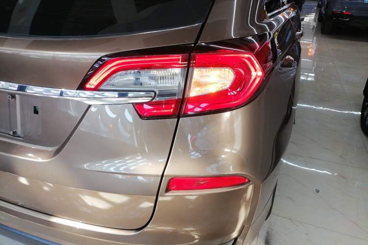 Used Honda Avancier 2017 240TURBO Two-Wheel Drive Luxury Edition Right Rear Taillight