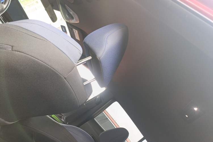 Used Toyota C-HR 2018 2.0L Leading Edition China VI Headliner