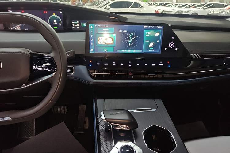 Used CHANGAN UNI-K iDD 2024 Smart Electric iDD 1.5T 135km Smart Enjoyment Model
