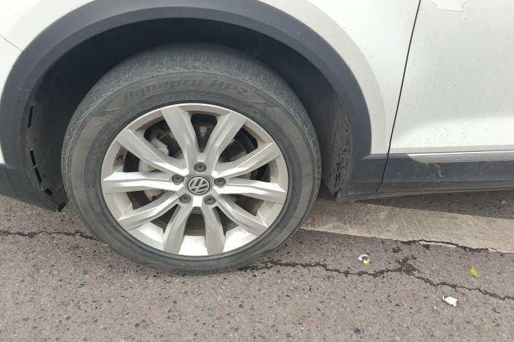 Used Volkswagen T-ROC 2019 230TSI DSG Two-Wheel-Drive Advanced Version China VI Standard Left Front Wheel Hub