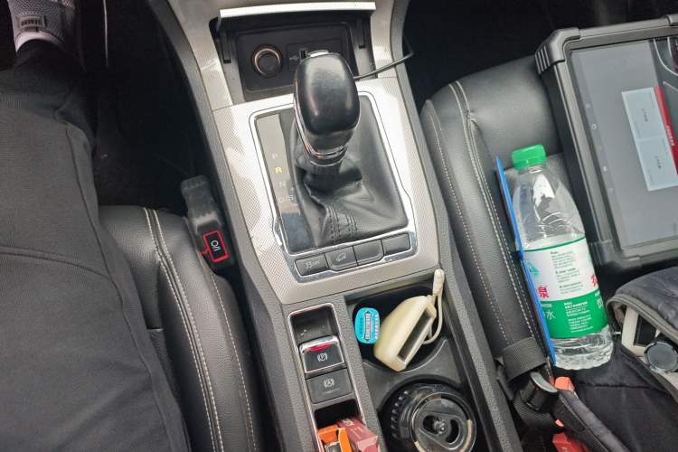 Used Roewe RX5 2016 20T Two-Wheel Drive Automatic Flagship Edition
