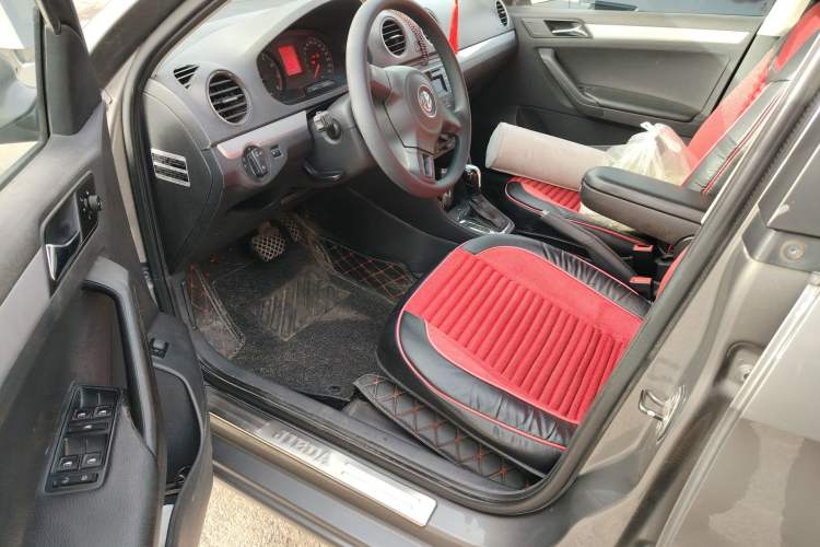 Used Volkswagen Jetta 2013 1.6L Automatic Comfort Model Driver Seat